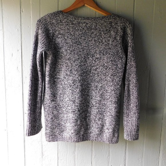 Ribbed High Low Sweater - Picture 8 of 11